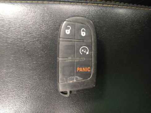 Used 2019 Jeep Compass Limited image 32