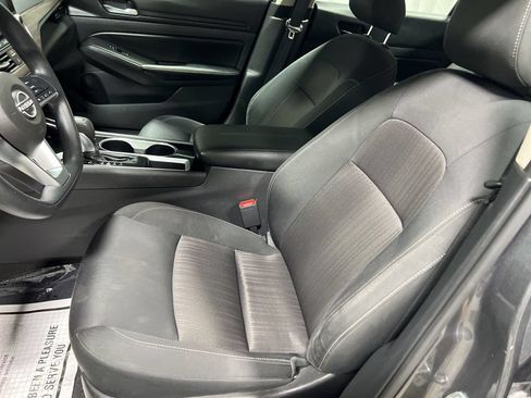 Used 2024 Nissan Altima 2.5 SV FWD image 20