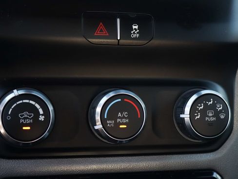 Used 2021 RAM 3500 Big Horn AWD/4WD image 35