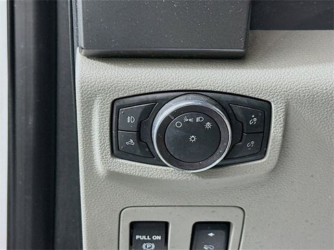 Used 2018 Ford F150 XLT w/ Equipment Group 302A Luxury image 10