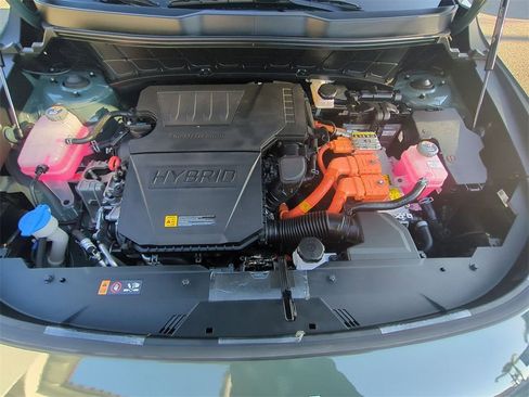 Certified 2025 Kia Niro EX image 28