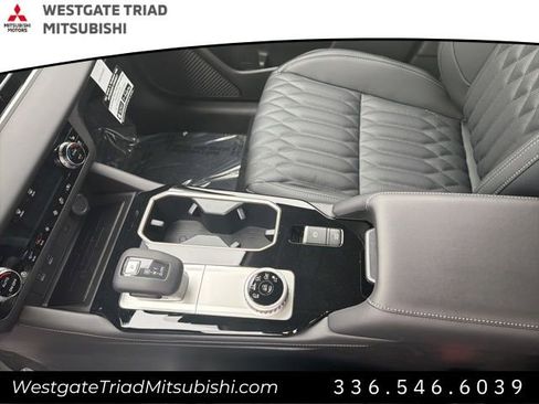 New 2026 Mitsubishi Outlander SEL FWD image 14