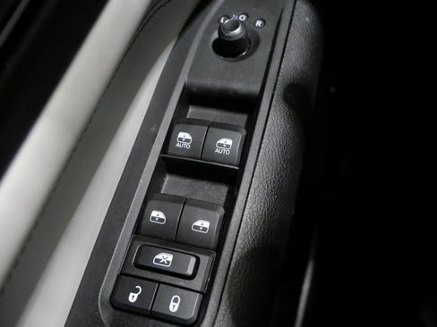 Used 2022 Jeep Compass Limited w/ Elite Group image 13