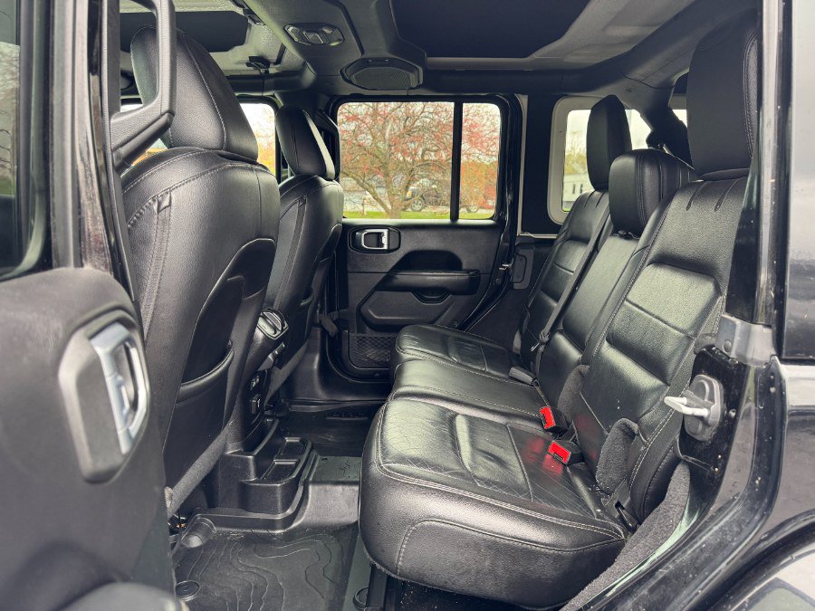Used 2019 Jeep Wrangler Unlimited Sahara w/ Quick Order Package 24M Moab AWD/4WD image 16