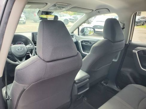 Used 2021 Toyota RAV4 LE AWD/4WD image 22