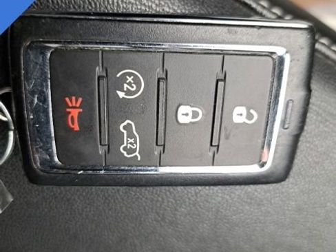 Certified 2023 Jeep Grand Cherokee Limited w/ Black Appearance Package image 26