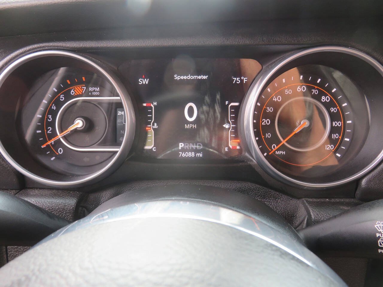 Used 2018 Jeep Wrangler Unlimited Sahara AWD/4WD image 15