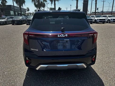 Used 2024 Kia Seltos EX FWD image 5