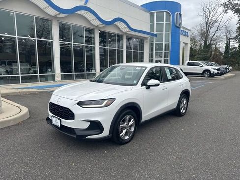 Certified 2023 Honda HR-V LX image 3