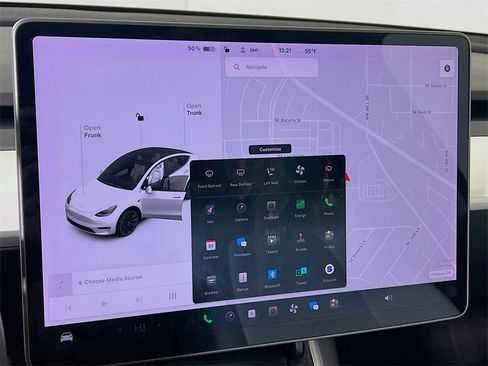 Used 2021 Tesla Model Y Long Range image 15