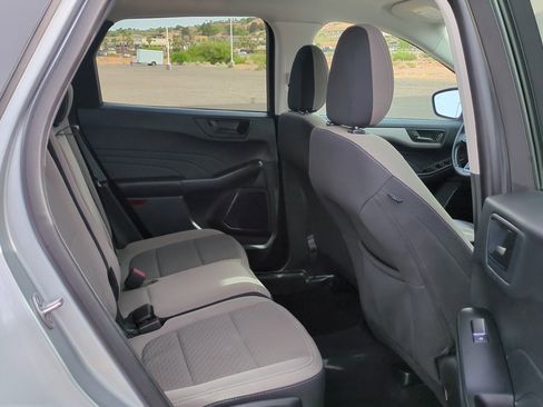Used 2022 Ford Escape SE w/ SE Sport Appearance Package FWD image 29