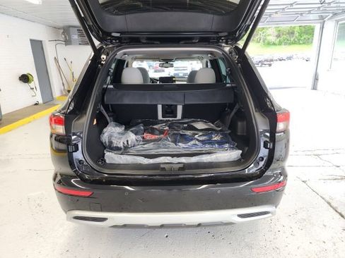 Used 2023 Mitsubishi Outlander SEL image 8