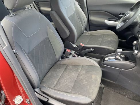 Used 2019 Nissan Kicks SV FWD image 29
