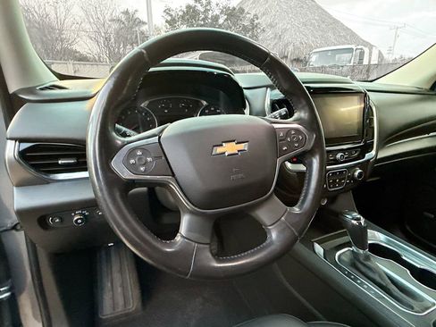 Used 2018 Chevrolet Traverse LT FWD image 12