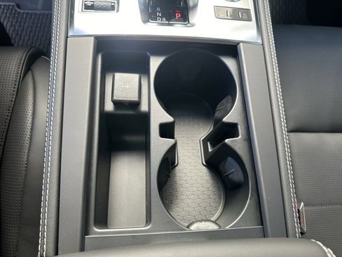 New 2026 Jaguar F-PACE R-Dynamic S image 31