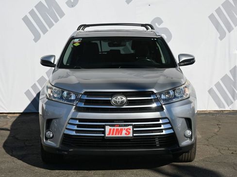 Used 2017 Toyota Highlander Limited image 2