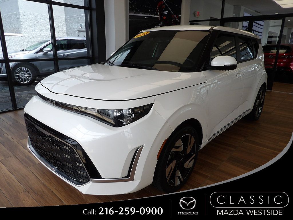 Used 2023 Kia Soul GT-Line FWD image 1