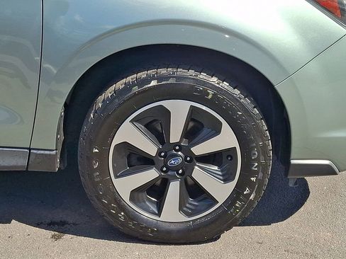 Used 2018 Subaru Forester 2.5i Premium AWD/4WD image 8