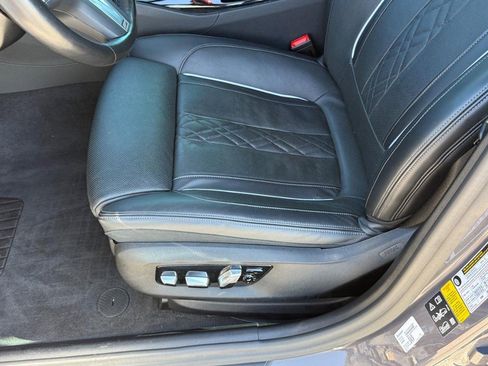 Used 2023 BMW M550i xDrive w/ Executive Package AWD/4WD image 18
