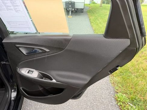 Used 2023 Chevrolet Malibu LS FWD image 24