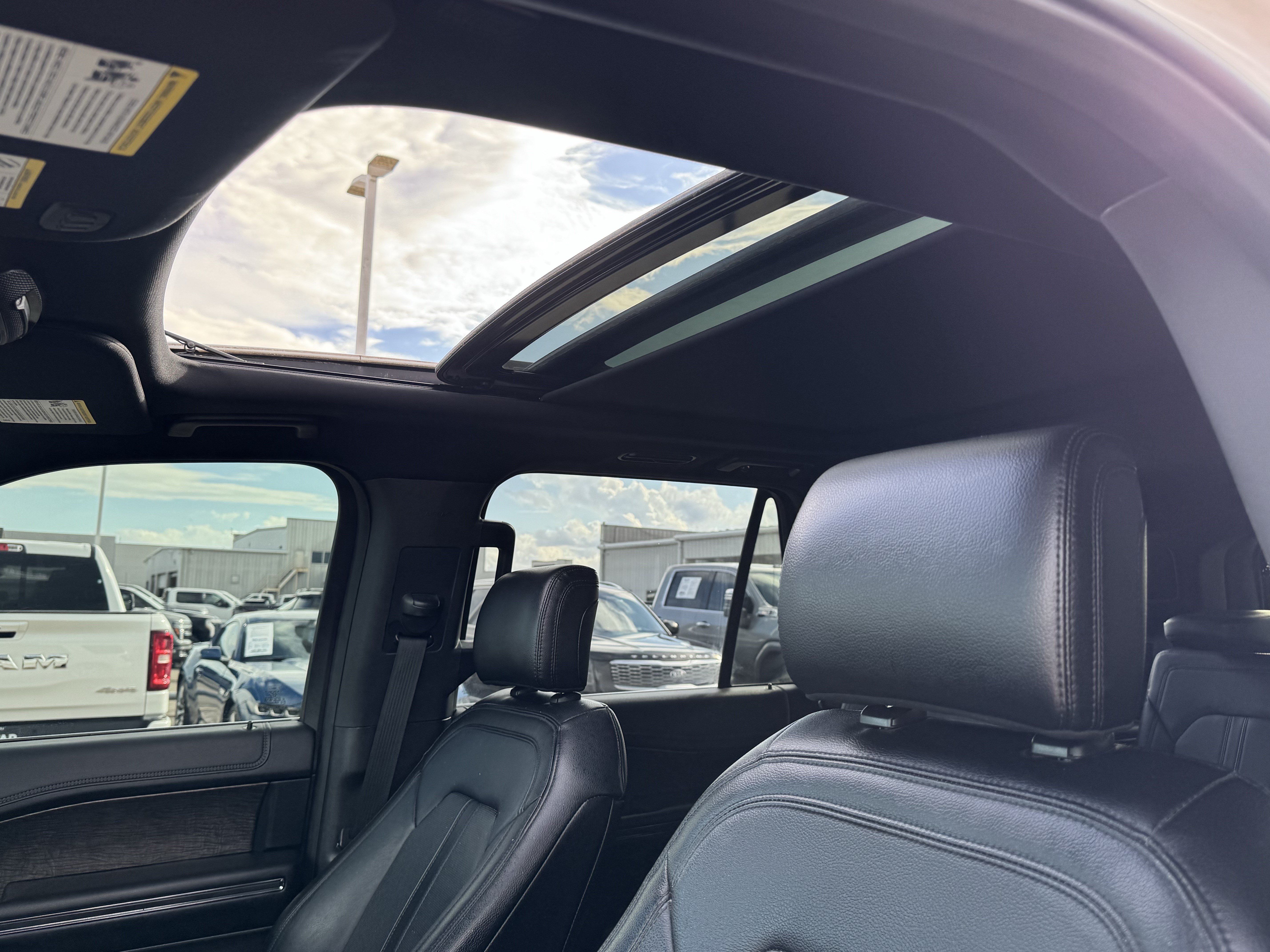 Used 2019 Ford Expedition Limited w/ Equipment Group 302A RWD image 18