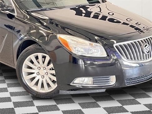 Used 2013 Buick Regal Premium image 27