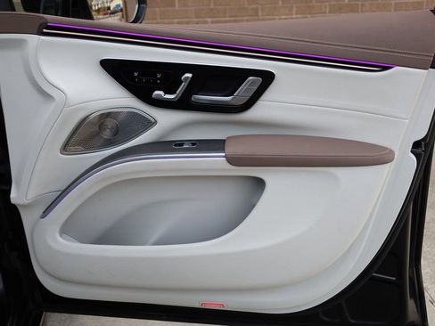 Used 2023 Mercedes-Benz EQS 580 4MATIC SUV image 23