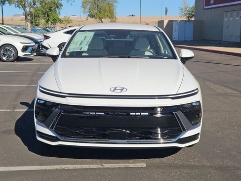 New 2026 Hyundai Sonata SEL FWD image 2
