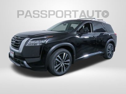 New 2025 Nissan Pathfinder Platinum w/ Cargo Package
