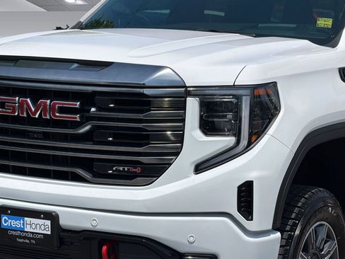 Used 2024 GMC Sierra 1500 AT4 w/ Technology Package AWD/4WD image 12