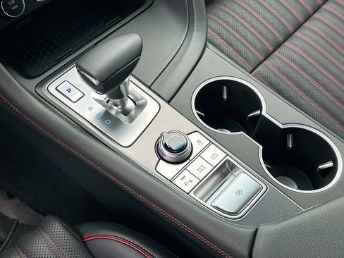 Certified 2025 Genesis G70 2.5T w/ Sport Prestige Package RWD image 15