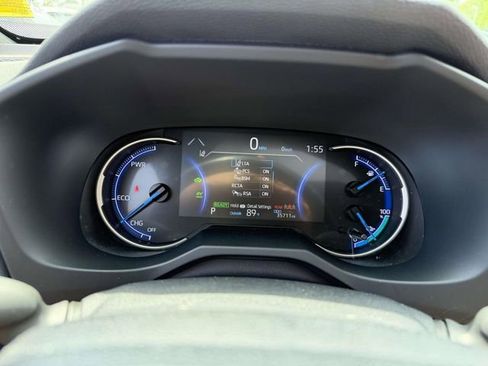 Used 2021 Toyota RAV4 SE w/ Weather & Moonroof Package AWD/4WD image 24