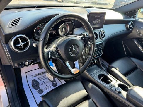 Used 2016 Mercedes-Benz GLA 250 4MATIC image 10