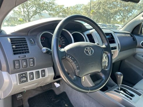 Used 2009 Toyota Tacoma PreRunner image 21