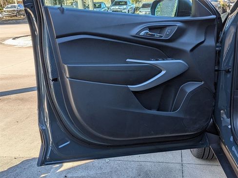 Used 2026 Chevrolet Trax LS w/ Driver Confidence Package image 7