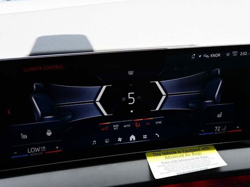 Used 2025 BMW X3 xDrive30i w/ Convenience Package image 17