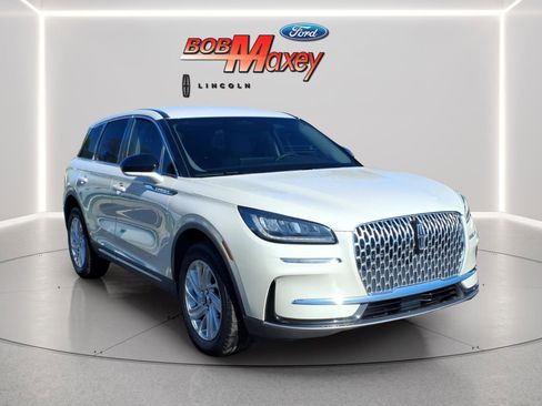 Used 2023 Lincoln Corsair FWD image 3