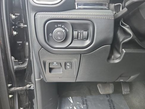 Used 2024 RAM 1500 Limited AWD/4WD image 18