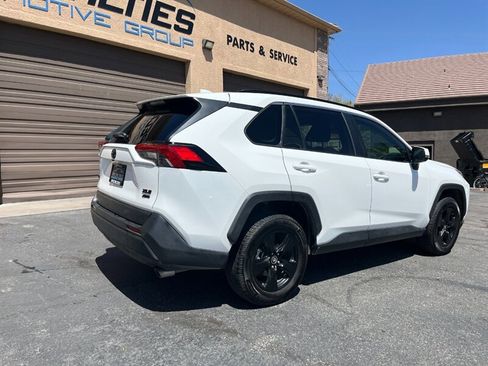 Used 2019 Toyota RAV4 XLE w/ Convenience Package AWD/4WD image 4