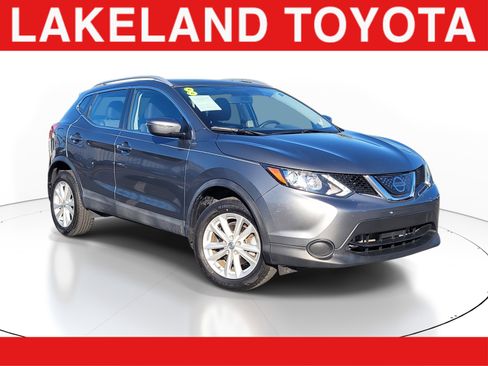 Used 2018 Nissan Rogue Sport SV image 1