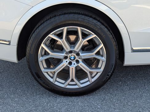 Used 2024 BMW X7 xDrive40i AWD/4WD image 10