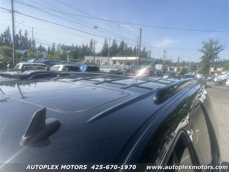Used 2011 GMC Yukon Denali AWD/4WD image 36