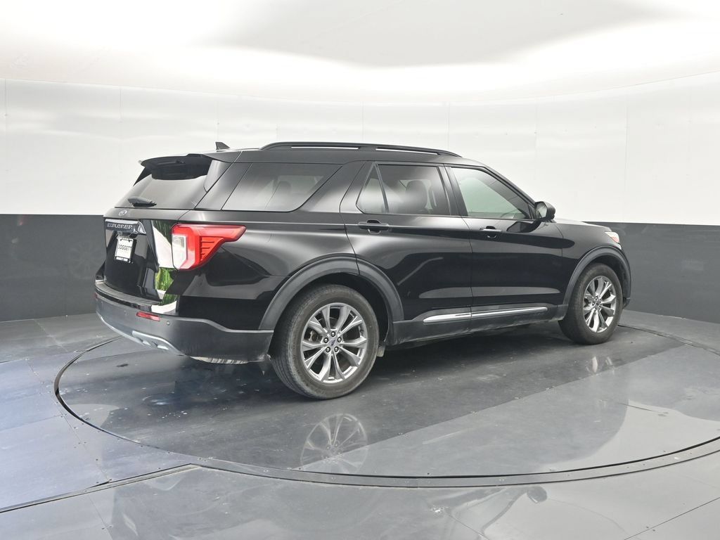 Used 2021 Ford Explorer XLT w/ Equipment Group 202A RWD image 15