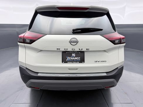 Used 2023 Nissan Rogue SV AWD/4WD image 6