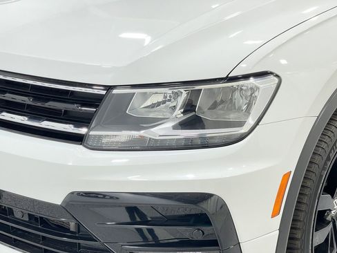 Used 2021 Volkswagen Tiguan SE R-Line image 32