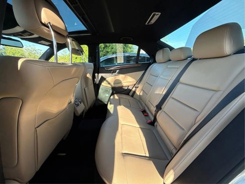 Used 2012 Mercedes-Benz E 350 4MATIC Sedan image 12