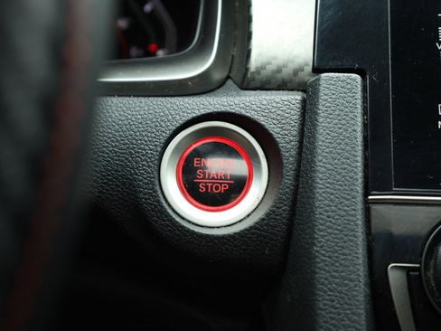 Used 2018 Honda Civic Si image 9