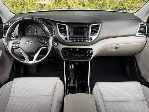 Used 2017 Hyundai Tucson Sport FWD image 7