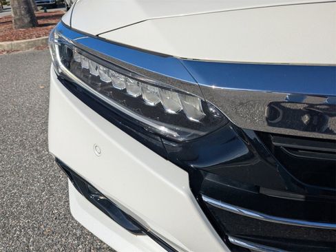 Used 2022 Honda Accord EX-L image 10