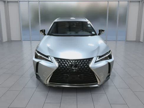 Used 2023 Lexus UX 250h AWD image 3